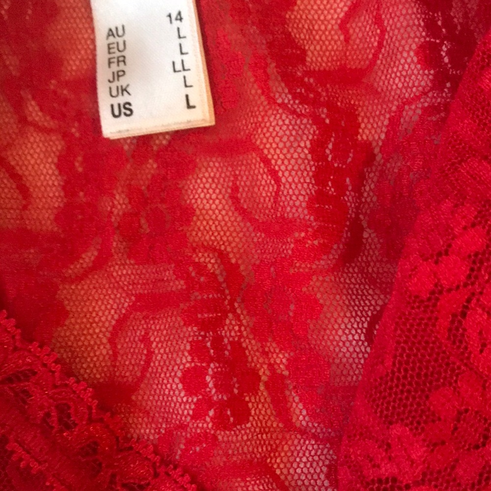 LINGERIE - Picture 7 of 7